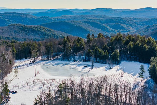 557 Trager Road, Jamaica, VT 05343
