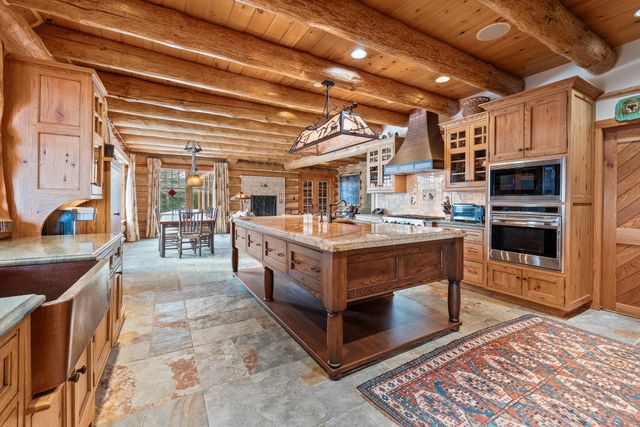 557 Trager Road, Jamaica, VT 05343