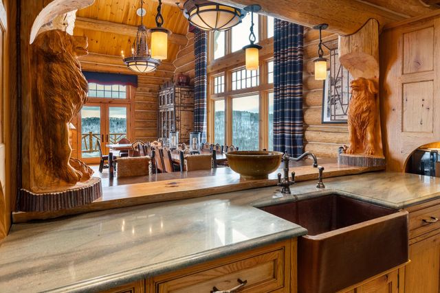 557 Trager Road, Jamaica, VT 05343