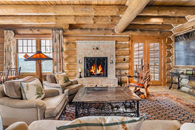 557 Trager Road, Jamaica, VT 05343