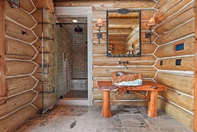 557 Trager Road, Jamaica, VT 05343