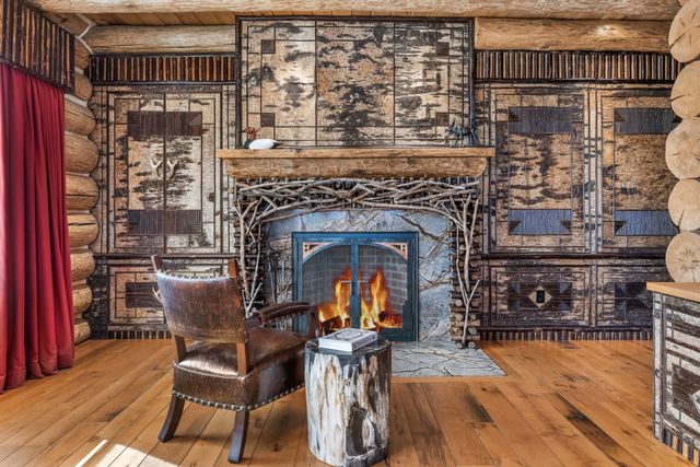 557 Trager Road, Jamaica, VT 05343