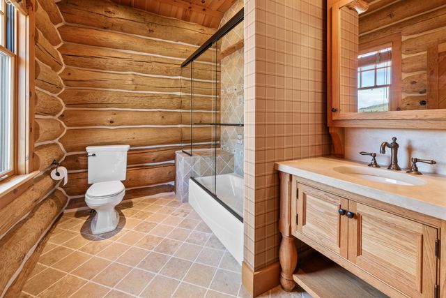 557 Trager Road, Jamaica, VT 05343