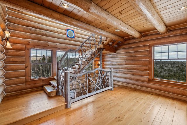 557 Trager Road, Jamaica, VT 05343