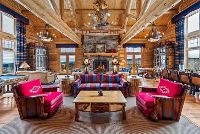 557 Trager Road, Jamaica, VT 05343