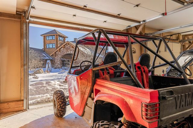 557 Trager Road, Jamaica, VT 05343