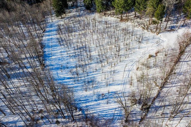 557 Trager Road, Jamaica, VT 05343