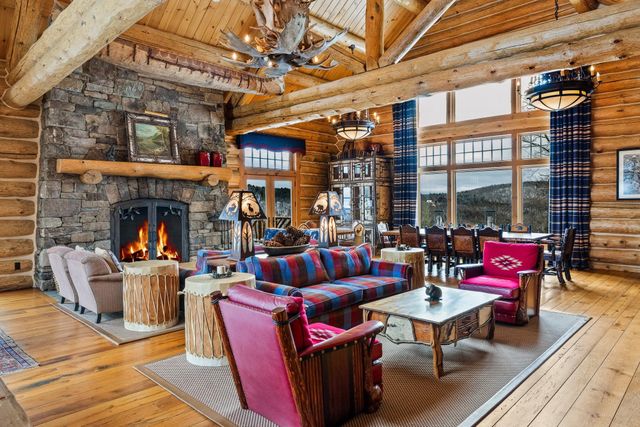 557 Trager Road, Jamaica, VT 05343