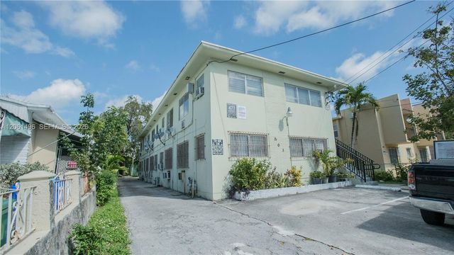 461 SW 6th St 8, Miami, FL 33130