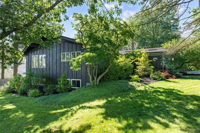 108 Sun Harbor Drive, Salina, NY 13088