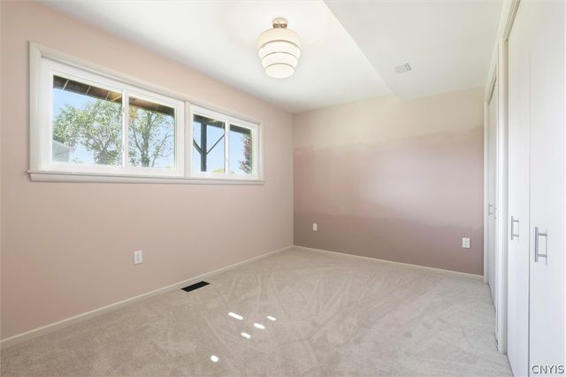 108 Sun Harbor Drive, Salina, NY 13088