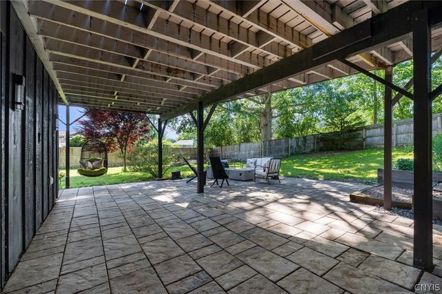 108 Sun Harbor Drive, Salina, NY 13088