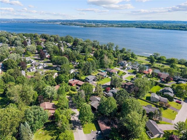 108 Sun Harbor Drive, Salina, NY 13088