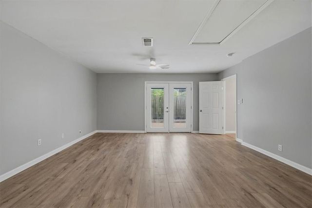 5118 Crest Drive, Kansas City, KS 66106