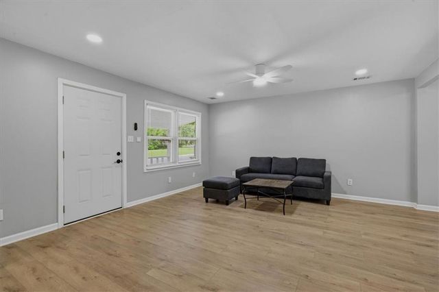 5118 Crest Drive, Kansas City, KS 66106