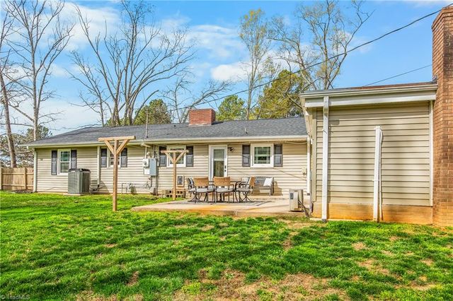 532 Lakeside Drive, Walnut Cove, NC 27052