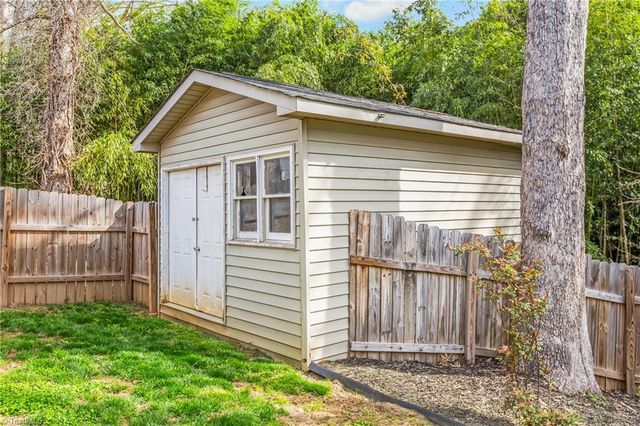 532 Lakeside Drive, Walnut Cove, NC 27052