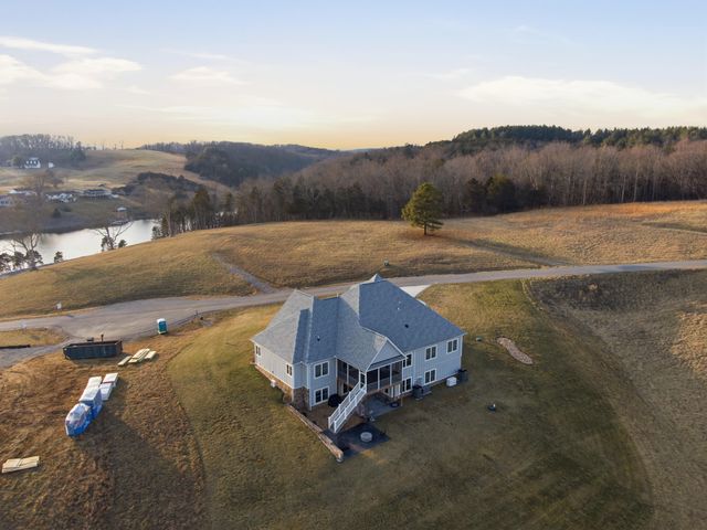 6671 Tanager LN, Dublin, VA 24084