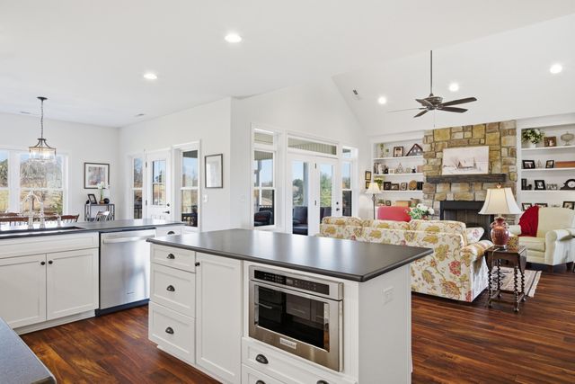 6671 Tanager LN, Dublin, VA 24084