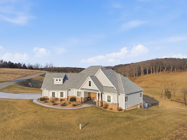 6671 Tanager LN, Dublin, VA 24084