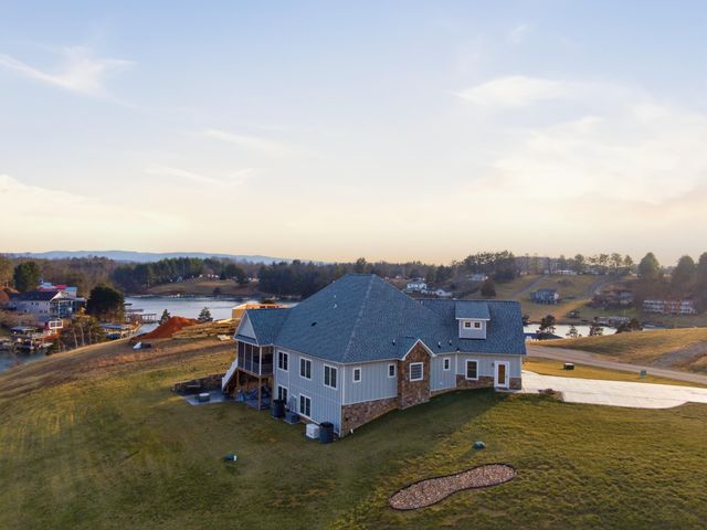 6671 Tanager LN, Dublin, VA 24084