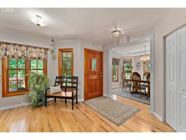 7654 NORTH BANK Rd, Roseburg, OR 97470