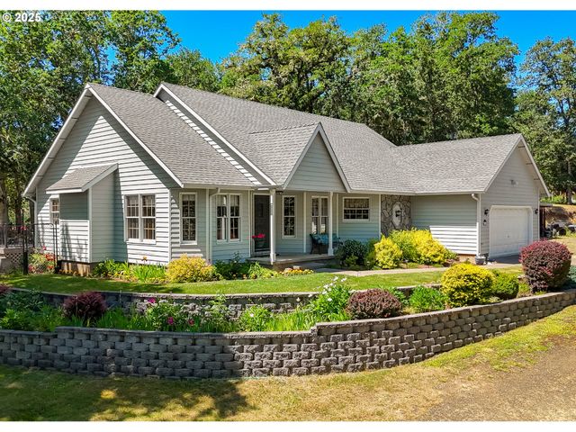 7654 NORTH BANK Rd, Roseburg, OR 97470