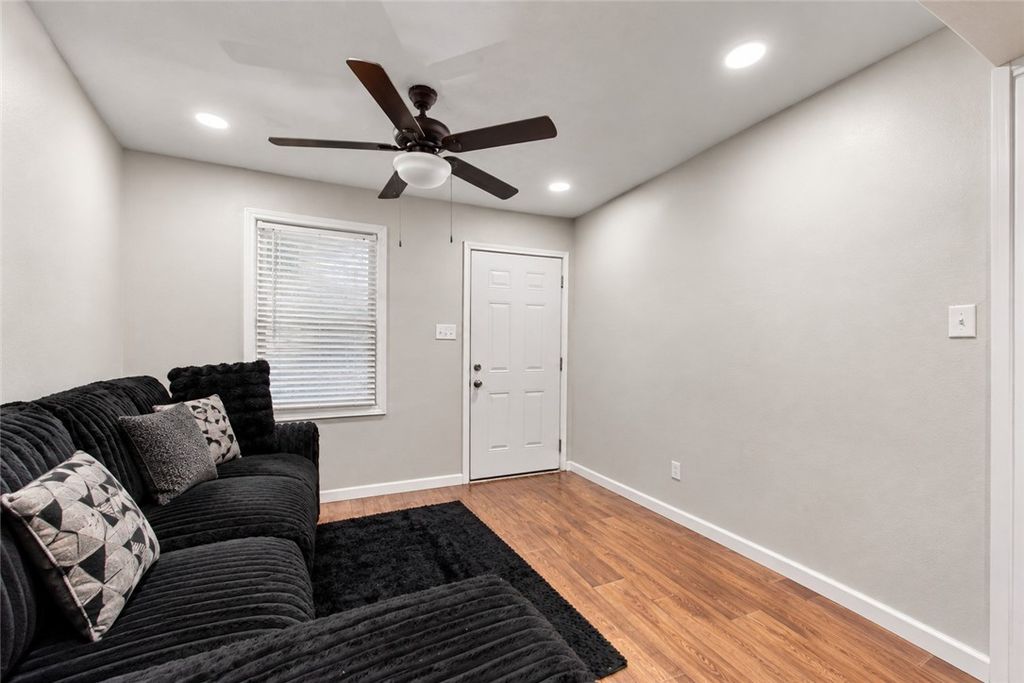 4603 Castle Avenue, Bryan, TX 77808 — photo 3