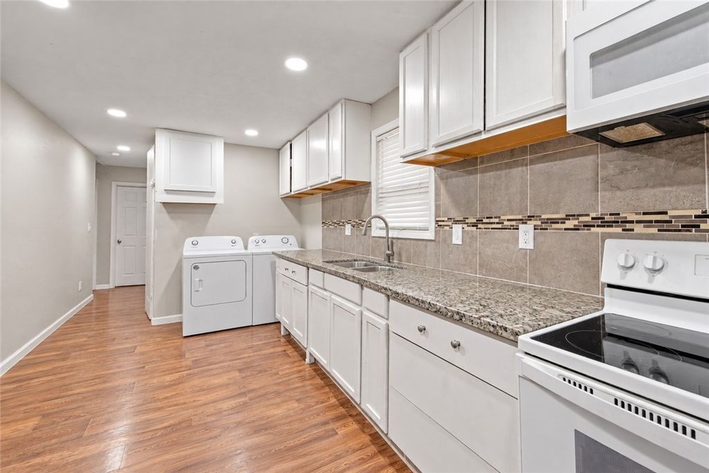 4603 Castle Avenue, Bryan, TX 77808 — photo 4