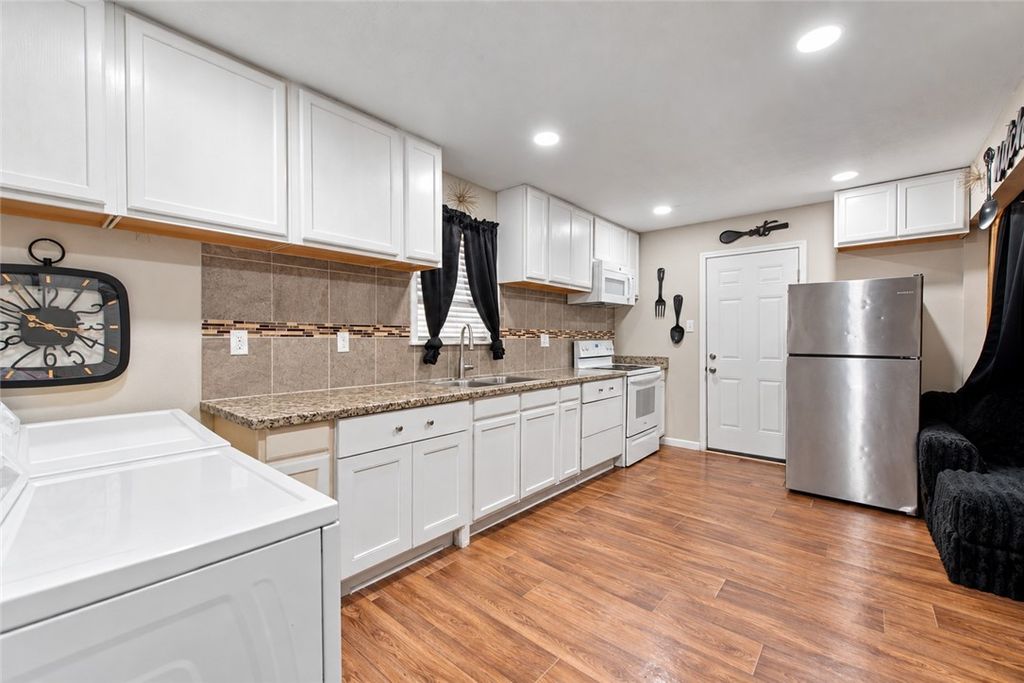 4603 Castle Avenue, Bryan, TX 77808 — photo 5
