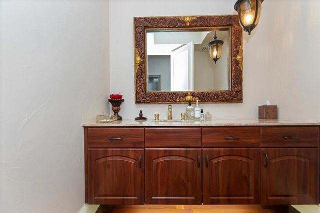 2 Deerfield Court, Rancho Mirage, CA 92270