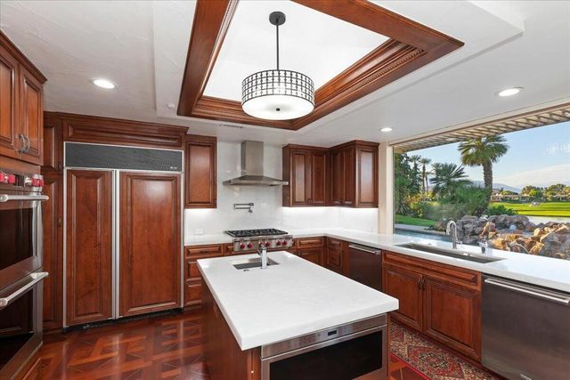 2 Deerfield Court, Rancho Mirage, CA 92270