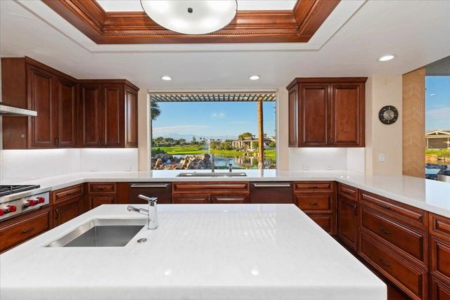 2 Deerfield Court, Rancho Mirage, CA 92270