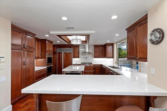 2 Deerfield Court, Rancho Mirage, CA 92270