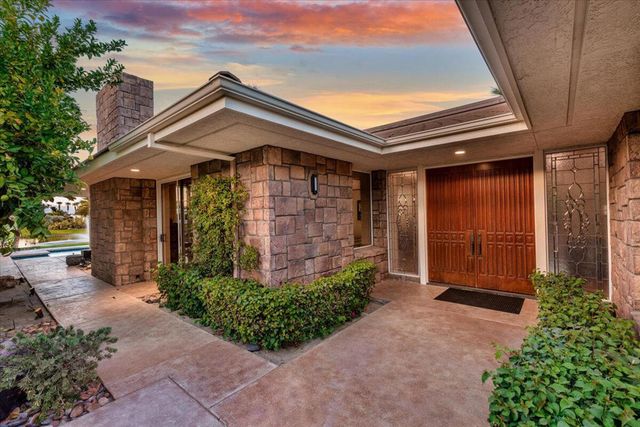 2 Deerfield Court, Rancho Mirage, CA 92270