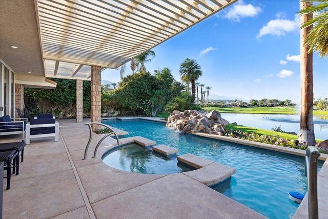 2 Deerfield Court, Rancho Mirage, CA 92270