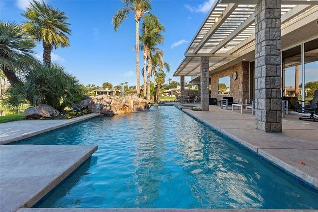 2 Deerfield Court, Rancho Mirage, CA 92270