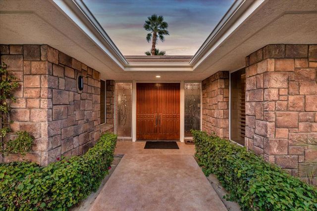 2 Deerfield Court, Rancho Mirage, CA 92270