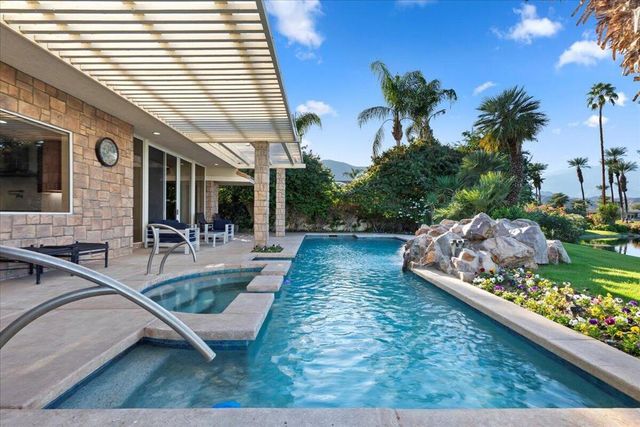 2 Deerfield Court, Rancho Mirage, CA 92270