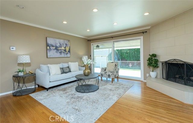 306 Parkwood Drive, Glendale, CA 91202