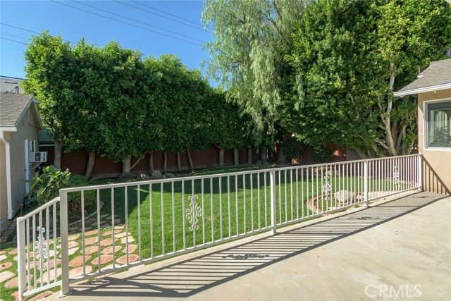 306 Parkwood Drive, Glendale, CA 91202