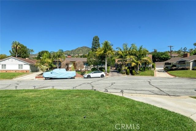 306 Parkwood Drive, Glendale, CA 91202