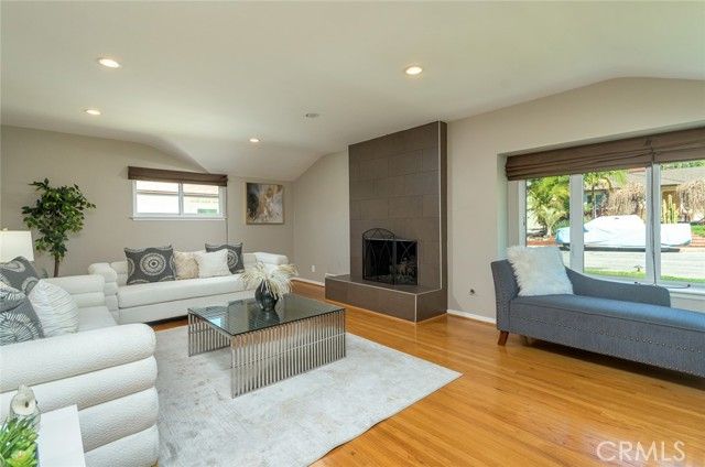 306 Parkwood Drive, Glendale, CA 91202