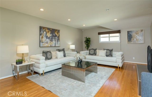 306 Parkwood Drive, Glendale, CA 91202