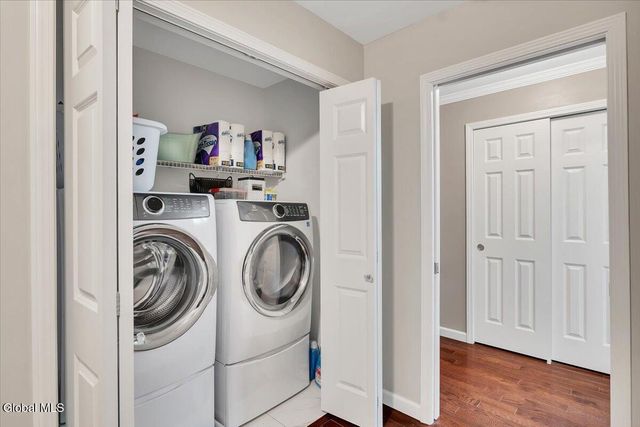 40 Stacey Way, North Greenbush, NY 12180