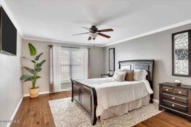 40 Stacey Way, North Greenbush, NY 12180