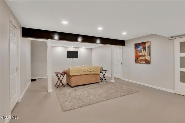 40 Stacey Way, North Greenbush, NY 12180