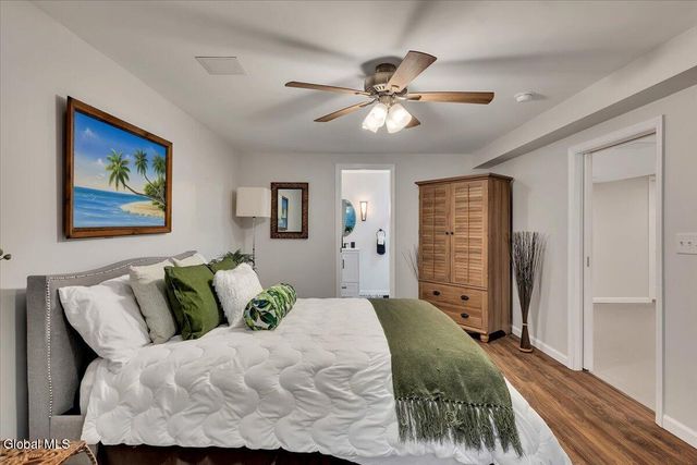 40 Stacey Way, North Greenbush, NY 12180