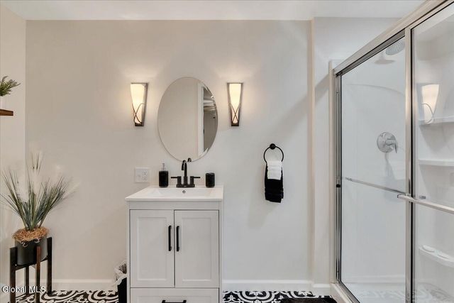 40 Stacey Way, North Greenbush, NY 12180