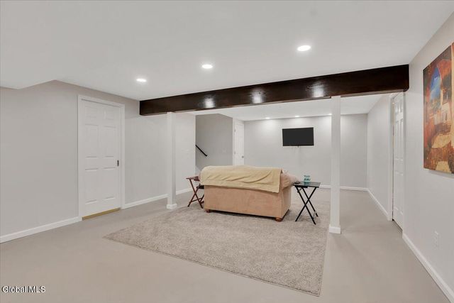 40 Stacey Way, North Greenbush, NY 12180